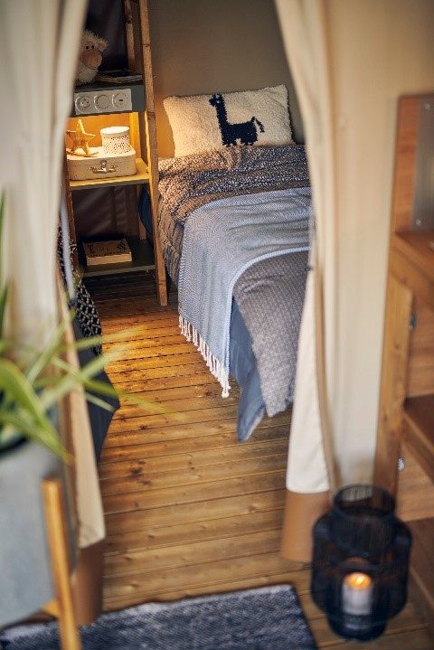 Mini Wood Lodge 21-2 entrée chambre Sunshine Habitat