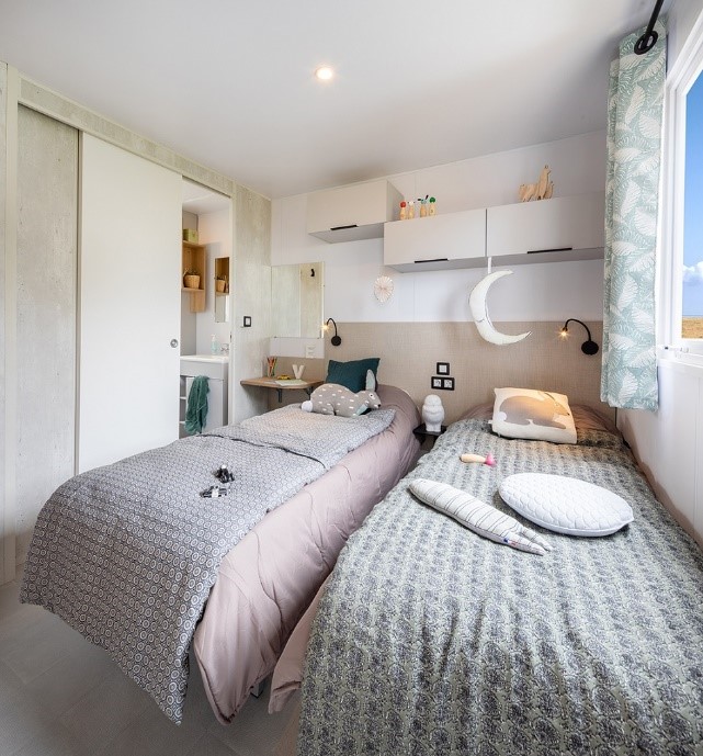 Vacances Iroise chambre double lit simple Sunshine Habitat