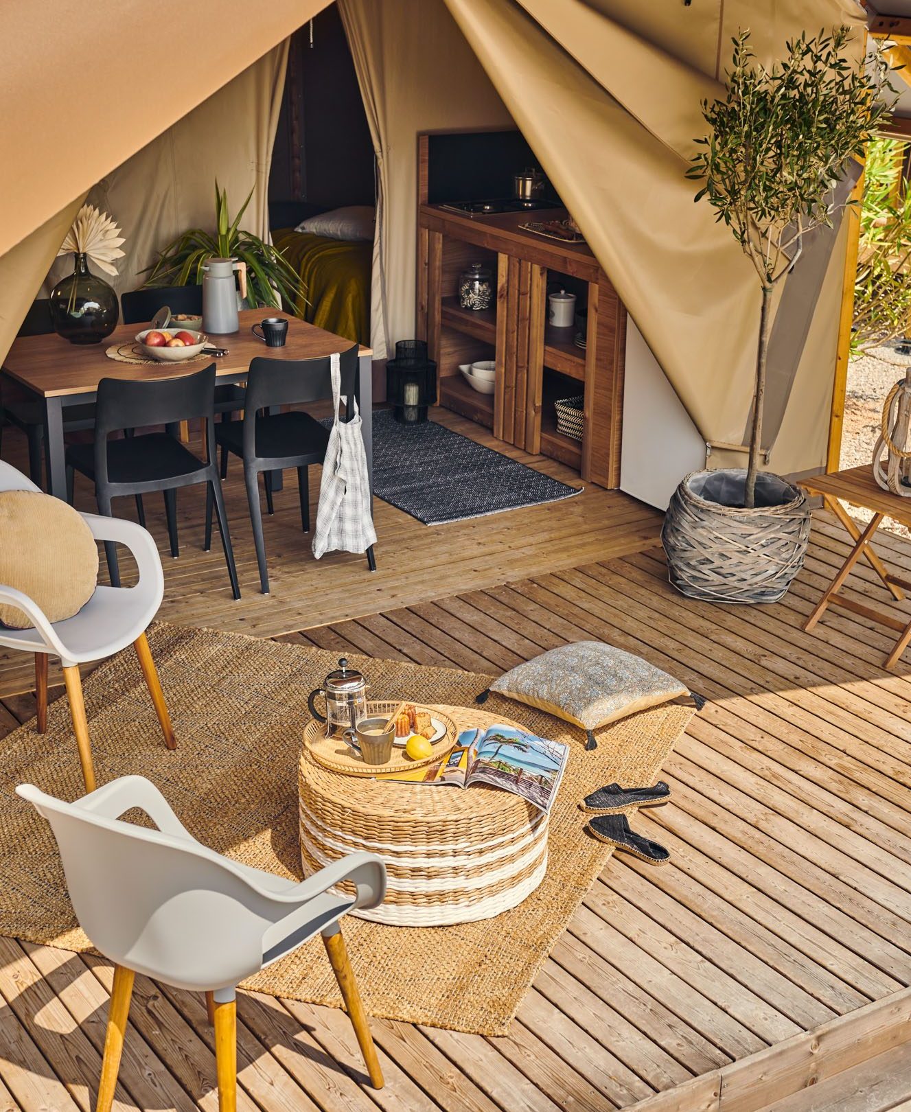 LODGE-21-2-MW_12 terrasse ouverte sur extérieur mini wood lodge
