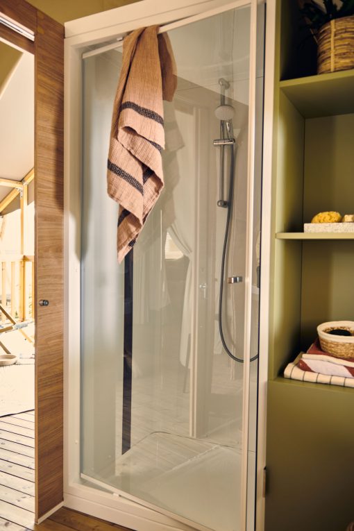 douche du wood lodge marque lodges ciat